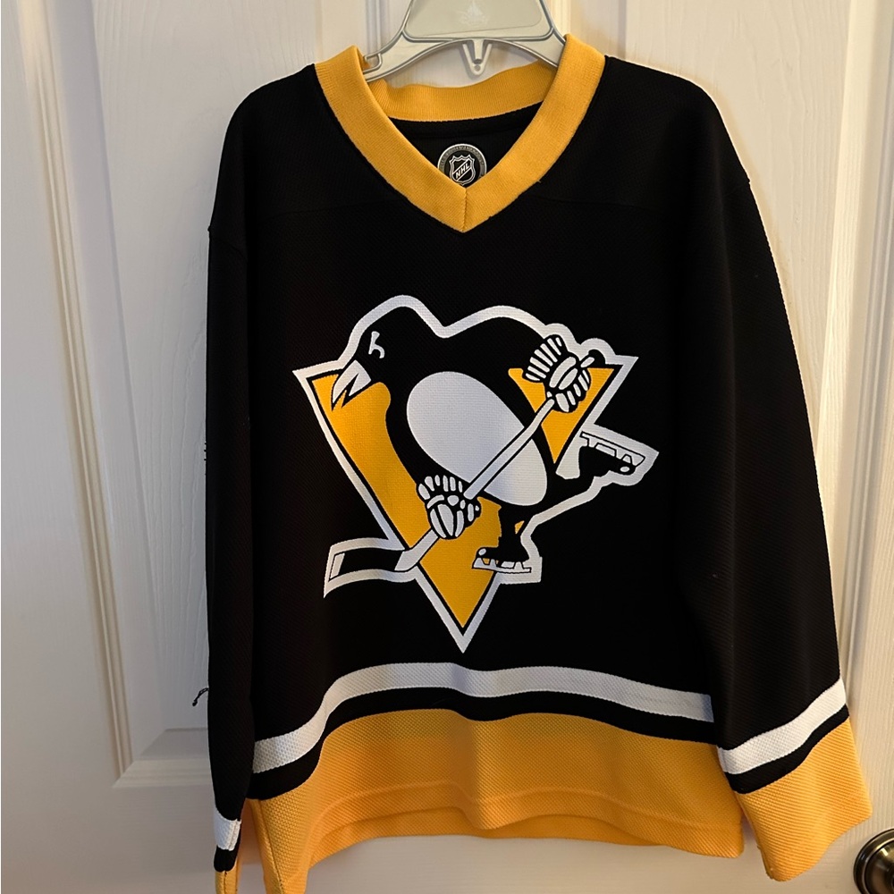 NHL Pittsburgh Penguins Jersey. Youth Medium (8)